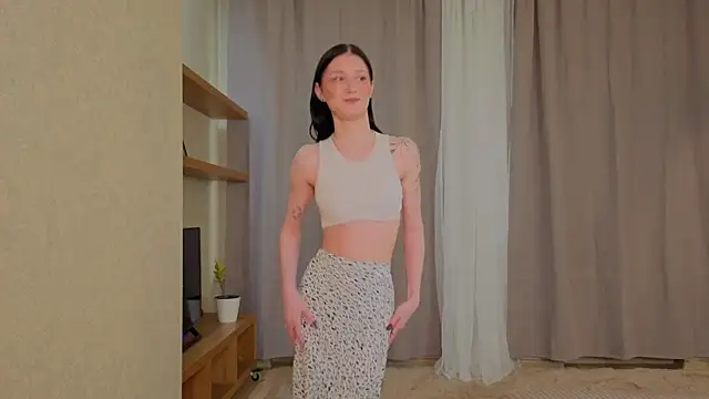 NikkyBee  online show from March 22, 9:02 am