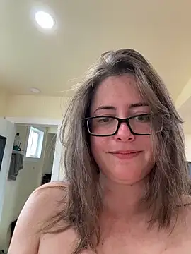 Naomi Blaire online show from March 3, 10:59 pm