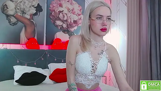 JosephineRowe online show from March 13, 4:41 am