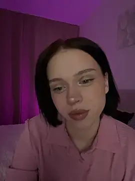  luna fox  online show from February 12, 3:40 pm