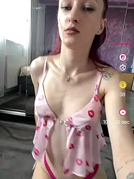 Roxyfoxyyy online show from June 3, 6:16 am