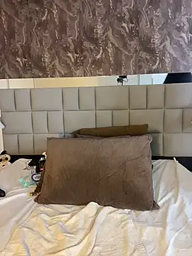 samanthabrown69-1 online show from March 22, 4:05 am