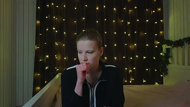 AprylSalisbury online show from February 17, 7:53 pm