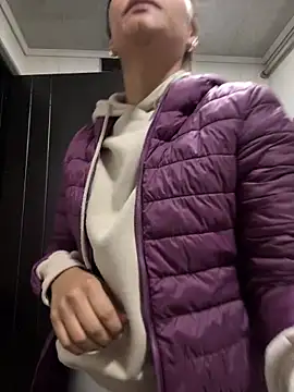 Snapshot of RachelWeisz_ chatting on February 22, 11:20 am RachelWeisz online show from February 22, 11:20 am