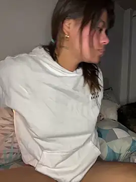 Snapshot of RachelWeisz_ chatting on March 13, 10:44 am RachelWeisz online show from March 13, 10:44 am