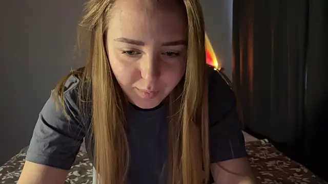 Snapshot of Reyleys chatting on February 16, 9:05 am Reyleys online show from February 16, 9:05 am