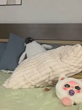 Snapshot of Rin-yiyi chatting on March 8, 2:21 pm Rin-yiyi online show from March 8, 2:21 pm