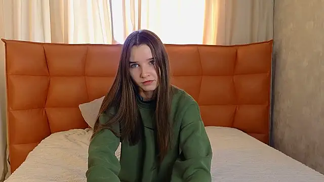 Snapshot of OnyxViper chatting on February 24, 6:55 am OnyxViper online show from February 24, 6:55 am