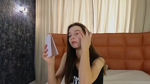 Snapshot of OnyxViper chatting on March 9, 6:50 am OnyxViper online show from March 9, 6:50 am