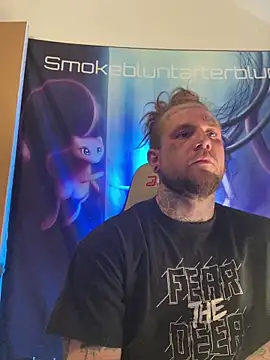 Snapshot of Smokebluntafterblunt chatting on March 12, 2:39 am Smokebluntafterblunt online show from March 12, 2:39 am