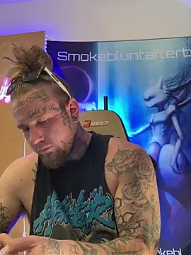 Snapshot of Smokebluntafterblunt chatting on March 26, 4:34 pm Smokebluntafterblunt online show from March 26, 4:34 pm