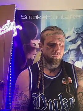 Snapshot of Smokebluntafterblunt chatting on April 14, 11:38 am Smokebluntafterblunt online show from April 14, 11:38 am