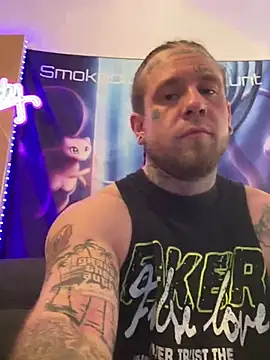 Snapshot of Smokebluntafterblunt chatting on April 15, 12:01 pm Smokebluntafterblunt online show from April 15, 12:01 pm