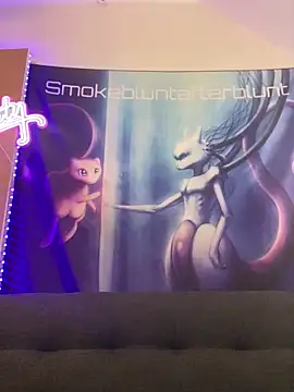 Snapshot of Smokebluntafterblunt chatting on April 16, 12:06 pm Smokebluntafterblunt online show from April 16, 12:06 pm