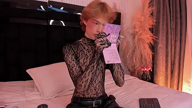 AngelDoll 1 online show from May 17, 11:34 pm