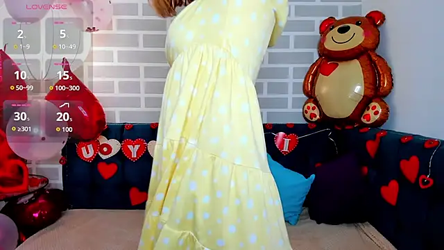 Snapshot of EmmaEthereal chatting on February 15, 1:35 am EmmaEthereal online show from February 15, 1:35 am