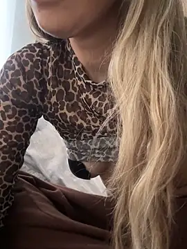 yoursexbabe 10 online show from February 10, 3:05 pm