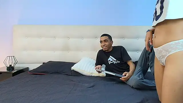 Snapshot of RickeyngySweet chatting on March 13, 1:07 pm RickeyngySweet online show from March 13, 1:07 pm