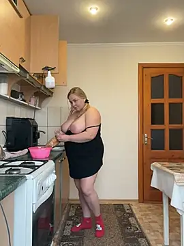 Snapshot of Mommy-girl-Lola chatting on February 12, 2:01 pm Mommy-girl-Lola online show from February 12, 2:01 pm