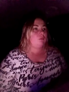 Snapshot of Mommy-girl-Lola chatting on February 19, 6:15 pm Mommy-girl-Lola online show from February 19, 6:15 pm