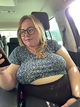 Mommy-girl-Lola online show from June 15, 11:34 am