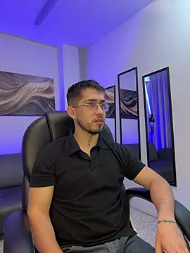 Tommas Jhonson online show from July 25, 11:52 am
