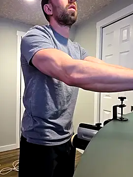 Snapshot of averageandsum chatting on March 10, 2:55 pm averageandsum online show from March 10, 2:55 pm