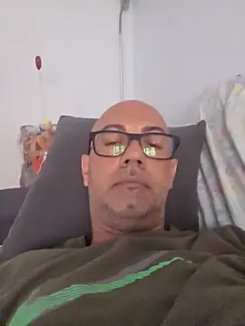 pareja47 online show from July 18, 2:32 pm