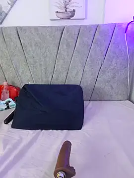 Wild lilhyy online show from June 21, 10:45 pm