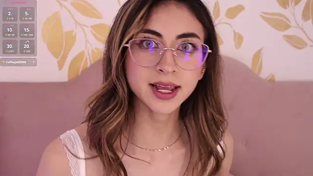 Snapshot of EmmaClark__ chatting on March 27, 7:24 pm EmmaClark online show from March 27, 7:24 pm