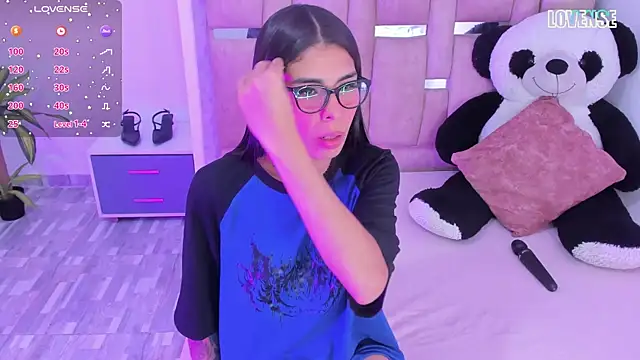 ValentiinaMoon online show from March 27, 7:46 pm