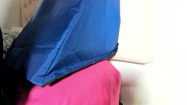 Snapshot of MiaEvans0 chatting on March 26, 3:01 am MiaEvans0 online show from March 26, 3:01 am