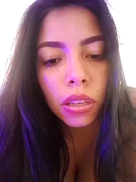 Ariana Castillo   online show from February 28, 3:13 pm