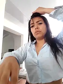 Ariana Castillo   online show from March 18, 12:19 pm