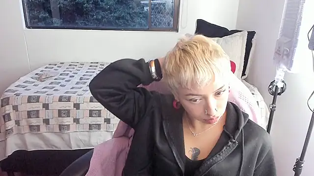 Snapshot of _AbbyIce chatting on March 30, 11:06 pm AbbyIce online show from March 30, 11:06 pm