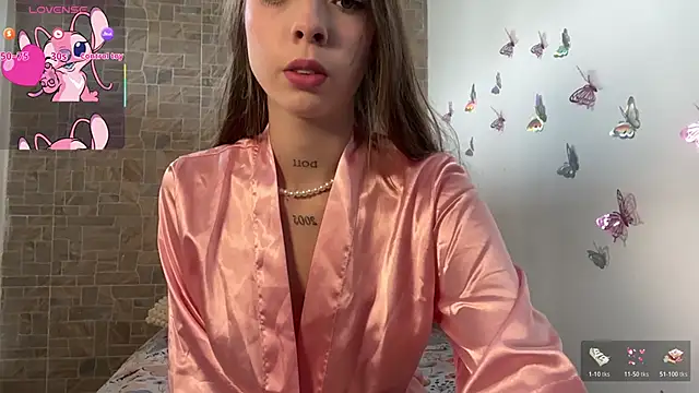 IsHollybennett online show from February 9, 8:02 pm