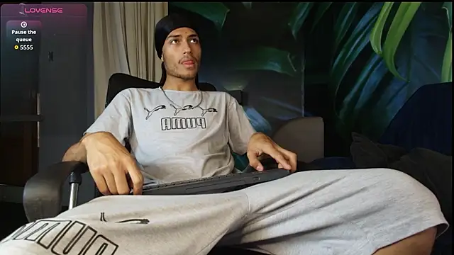 ItsZairen online show from February 10, 3:54 am