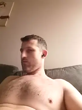 ACoupleOflovers online show from February 7, 5:22 am