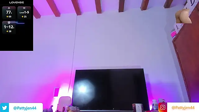 pattyjenkinss online show from July 31, 11:04 pm