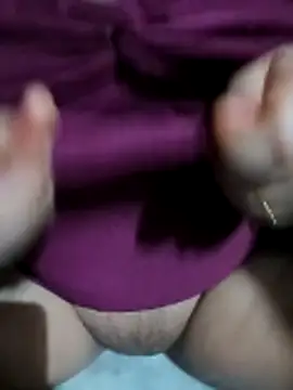 desimuslimgirl24 online show from March 30, 7:04 pm