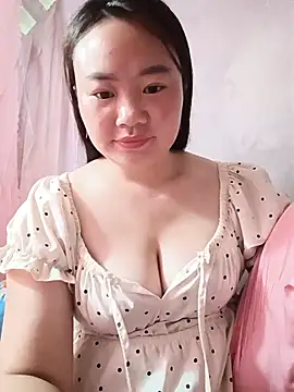 Snapshot of lisn-cute chatting on July 4, 11:55 pm lisn-cute online show from July 4, 11:55 pm