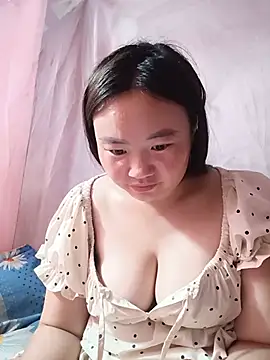 Snapshot of lisn-cute chatting on July 6, 11:18 am lisn-cute online show from July 6, 11:18 am