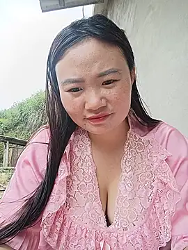 Snapshot of lisn-cute chatting on July 13, 2:25 am lisn-cute online show from July 13, 2:25 am