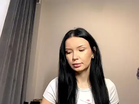 Snapshot of JoanGold chatting on February 18, 7:04 am JoanGold online show from February 18, 7:04 am