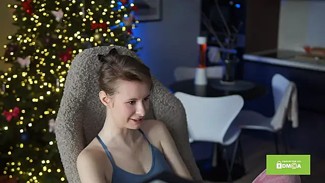 Snapshot of SilverStarIet chatting on February 8, 7:23 am SilverStarIet online show from February 8, 7:23 am