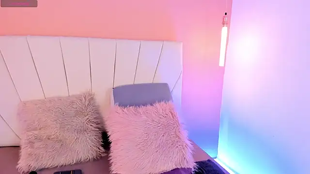 gabriella coxx online show from March 17, 8:45 pm