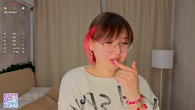 MarlysGuan online show from February 9, 4:16 am