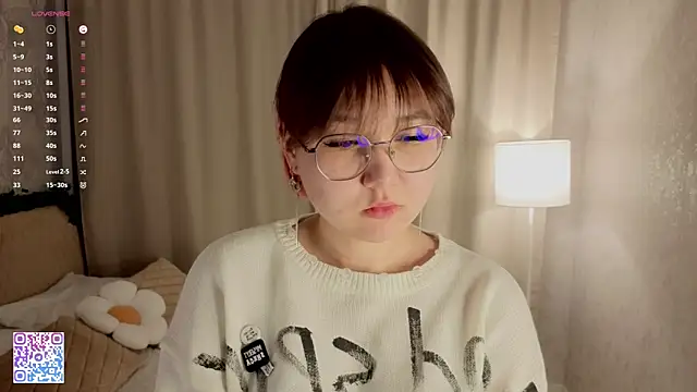 MarlysGuan online show from February 10, 4:16 am