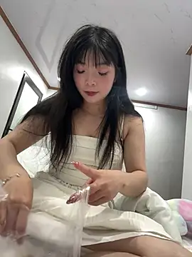 cuty lusy online show from February 26, 6:01 am