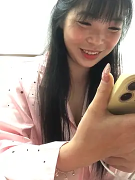 cuty lusy online show from March 8, 3:10 am